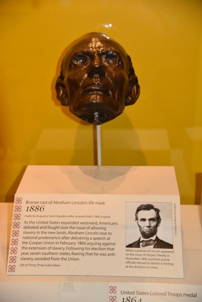 dsc_2566lincolnsdeathmask.jpg