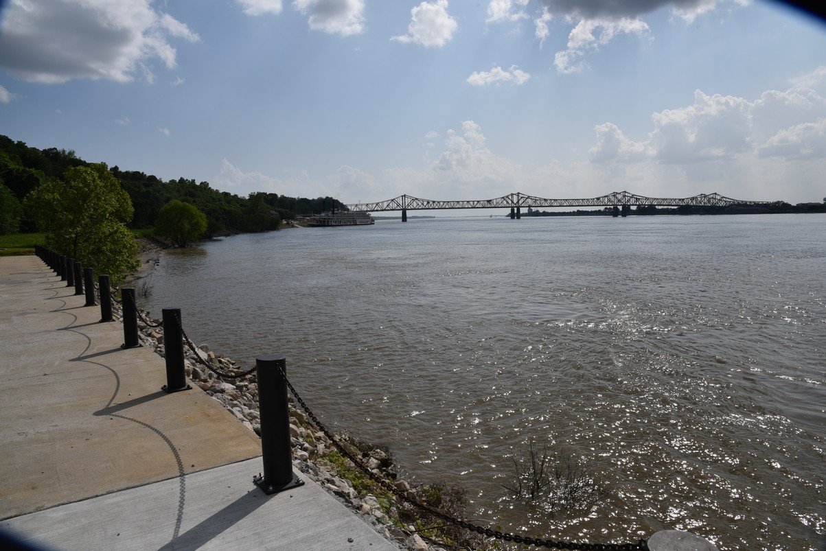 dsc_2271natchezmissriver.jpg