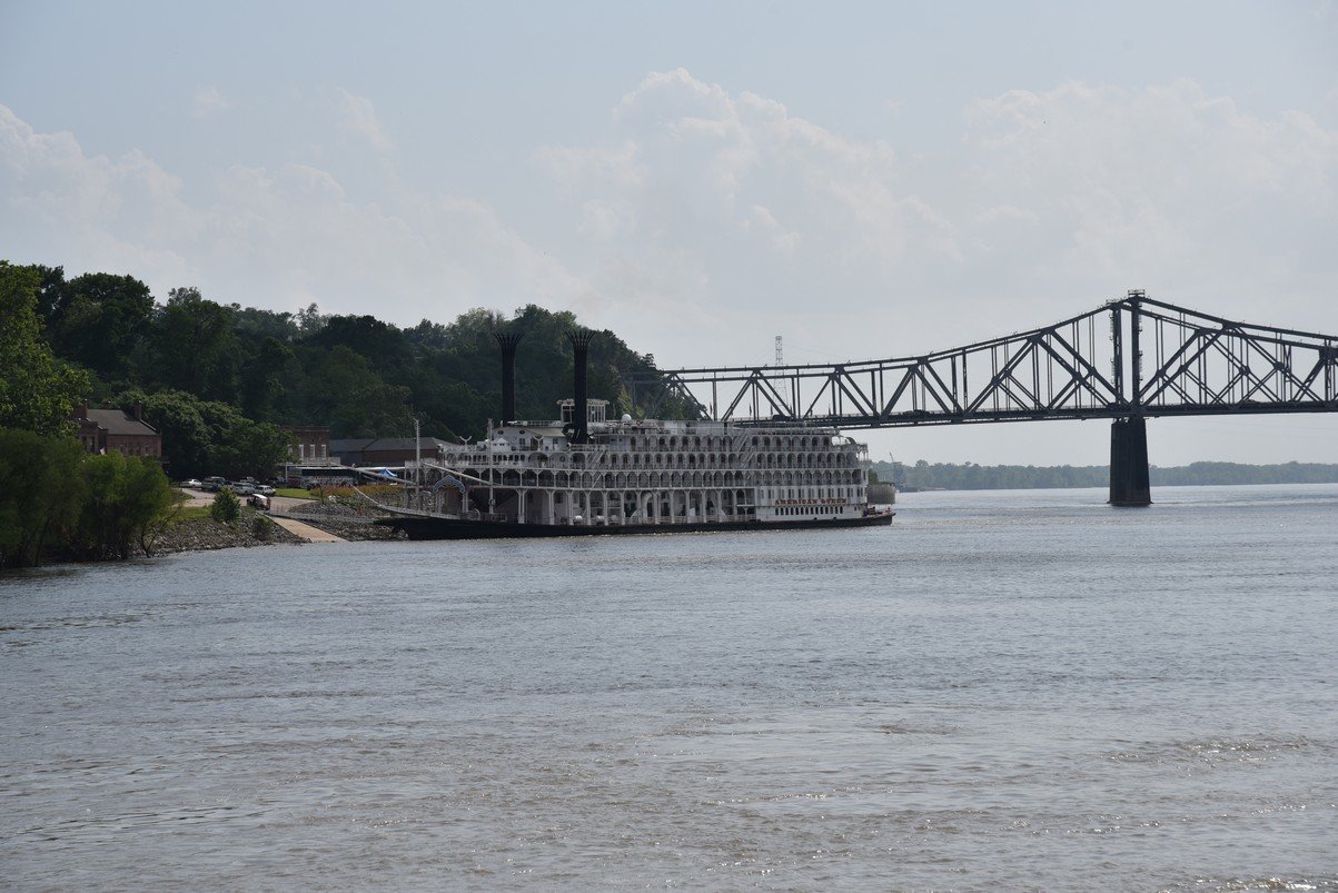 dsc_2277natchezmissriver.jpg